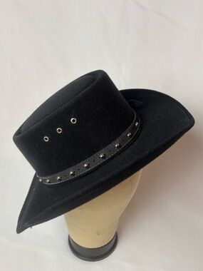 WESTERN EXPRESS Black Felt Finish Western Gambler Hat Small Medium Silver Studs